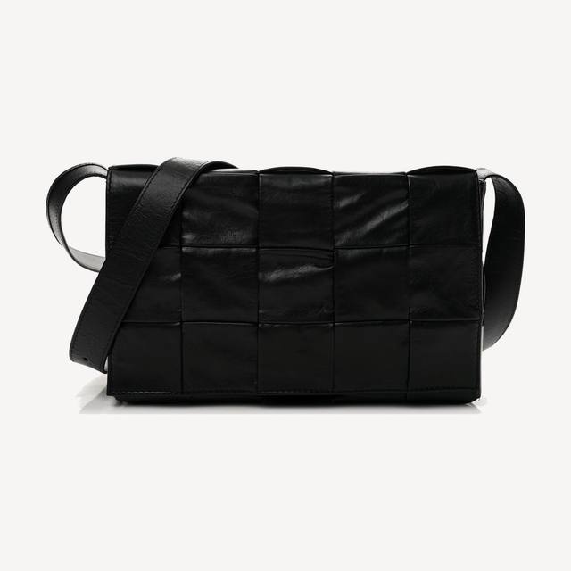 Bottega Veneta Cassette in black Intreccio leather