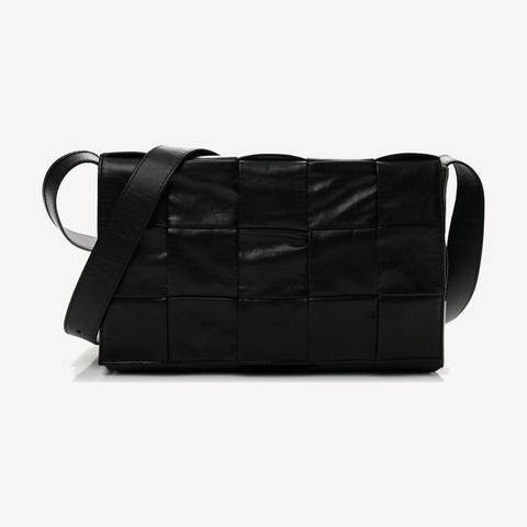 Bottega Veneta Cassette in black Intreccio leather
