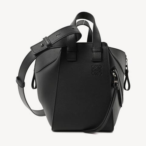 Loewe Hammock Compact in black calfskin