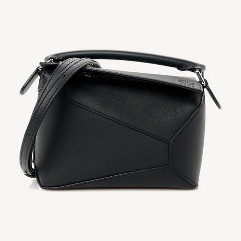 Loewe Puzzle Edge Mini in black calfskin
